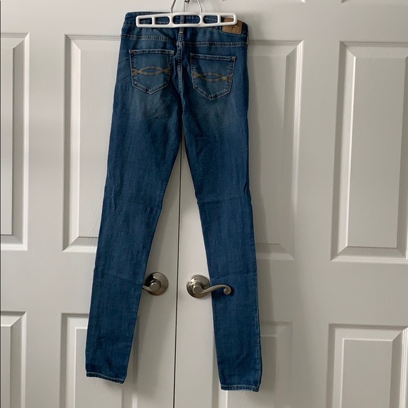 light wash jeans - Picture 2 of 5